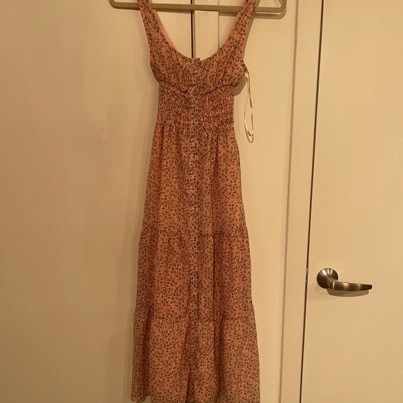 Urban Outfitters FLORAL MIDI DRESS - Picture 1 of 2